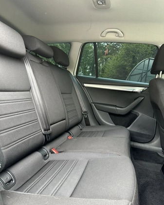Skoda Octavia cena 45900 przebieg: 217490, rok produkcji 2019 z Nysa małe 254
